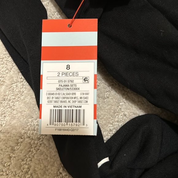 NWT Cat & Jack Halloween Pajama's - Skeleton glow in dark size 8 - Picture 6 of 6